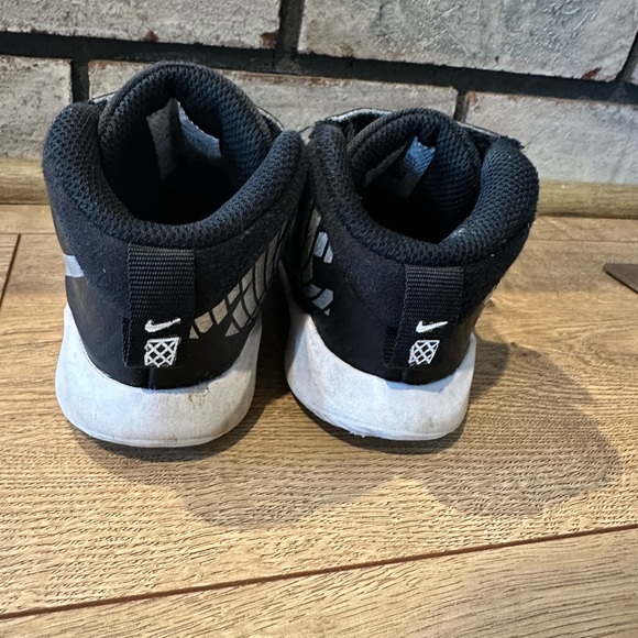 Nike 8c toddler shoes - Picture 5 of 5